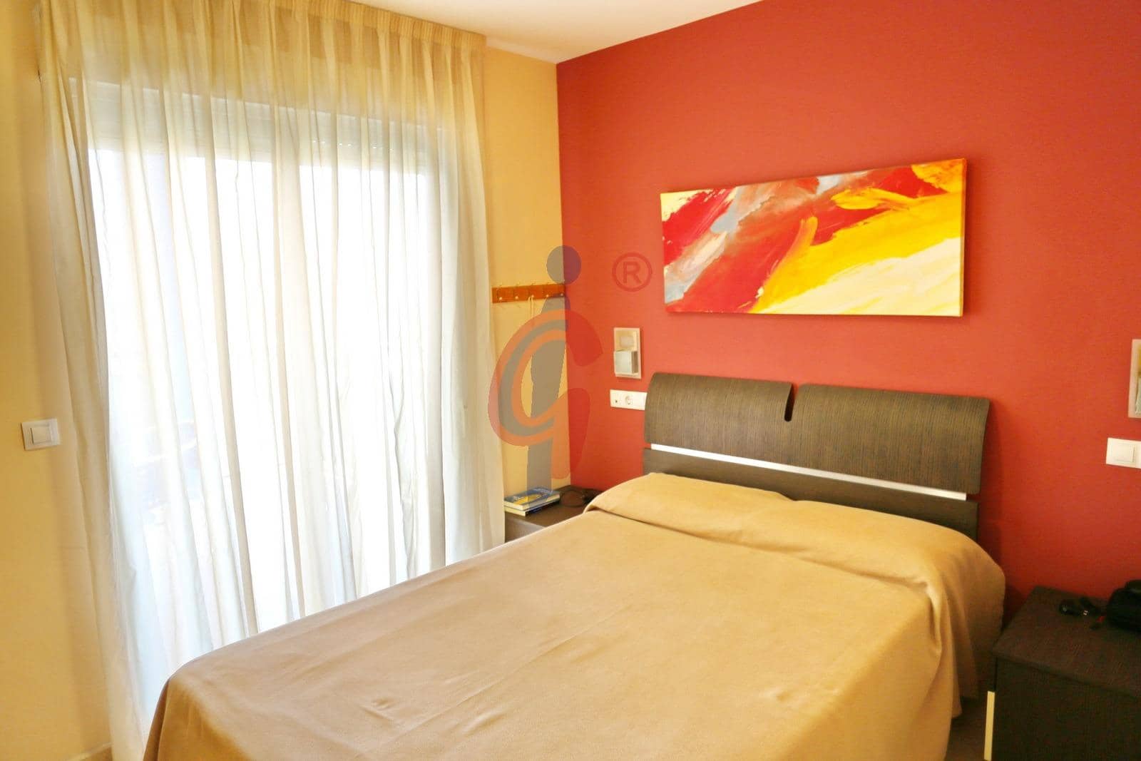 Apartamento de 2 habitaciones en Guardamar del Segura en venta con piscina - 125.000 € (Ref: 9376725)