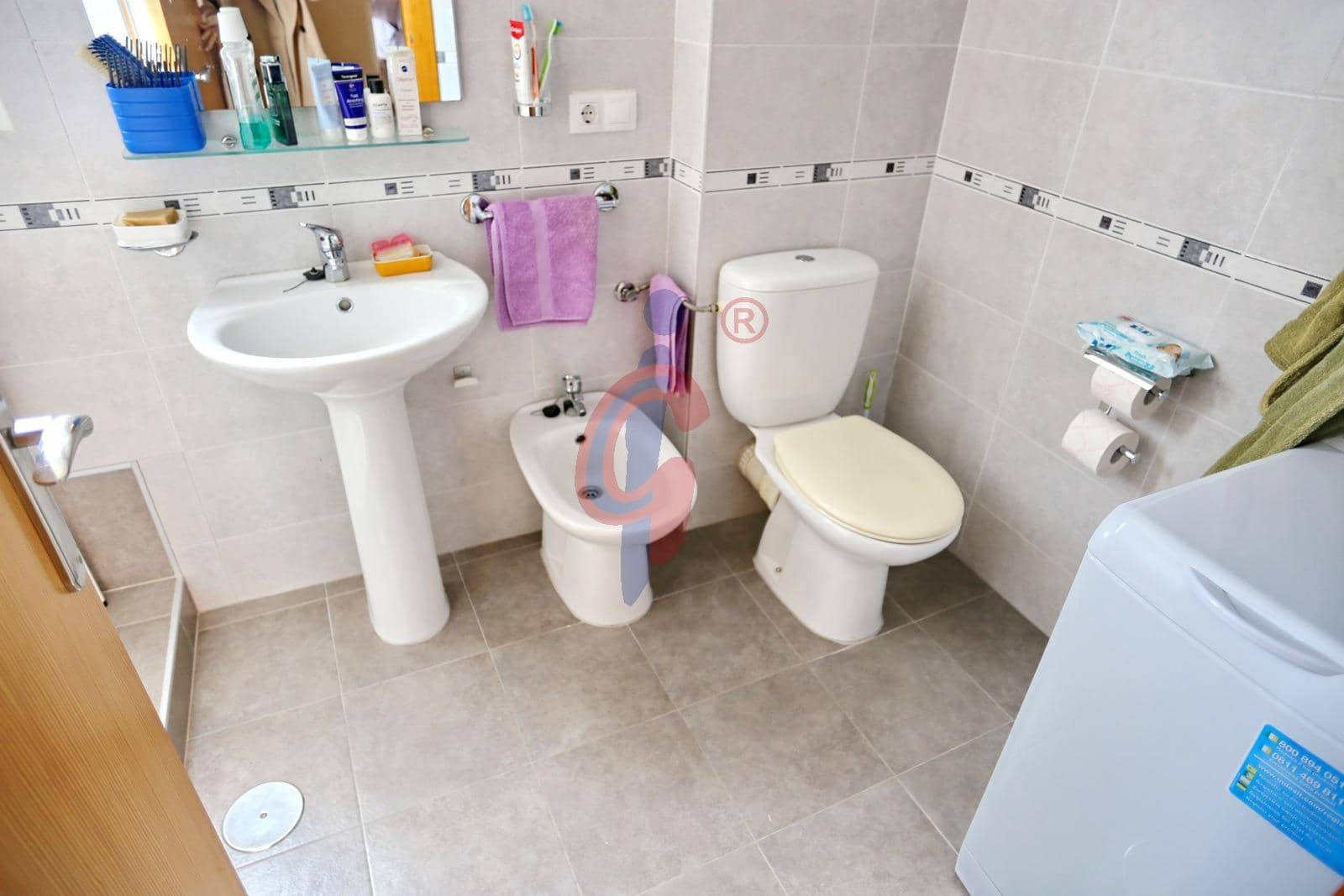 Apartamento de 2 habitaciones en Guardamar del Segura en venta con piscina - 125.000 € (Ref: 9376725)