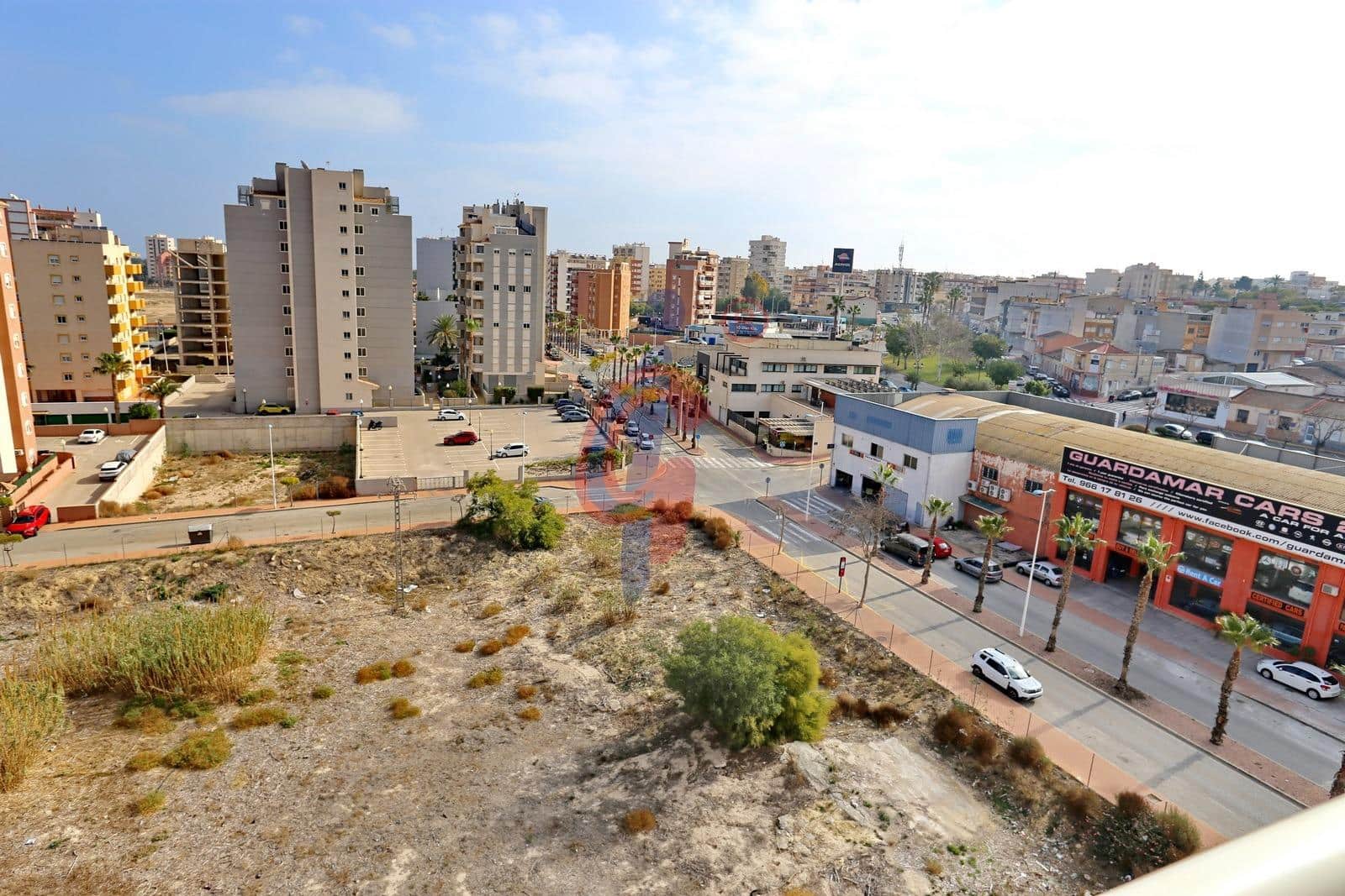 Apartamento de 2 habitaciones en Guardamar del Segura en venta con piscina - 125.000 € (Ref: 9376725)