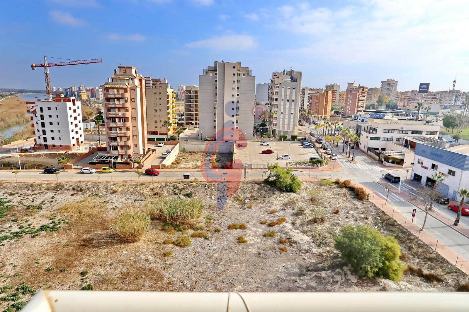 Apartamento de 2 habitaciones en Guardamar del Segura en venta con piscina - 125.000 € (Ref: 9376725)