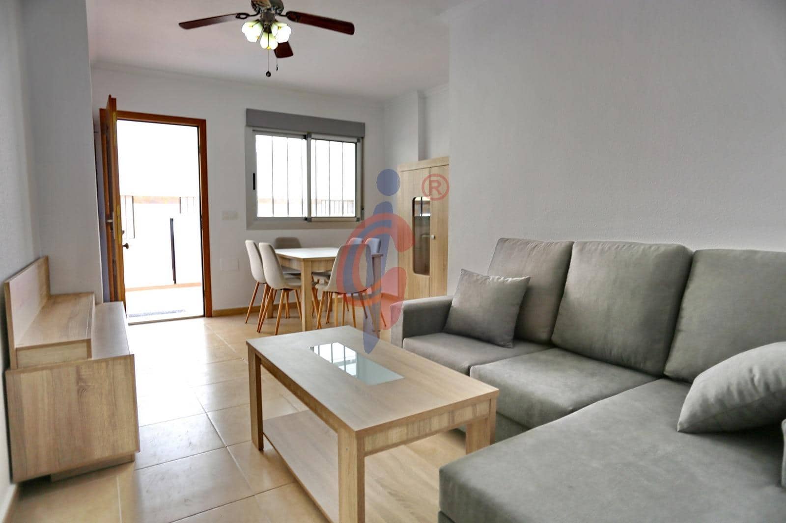 3 soveværelse Rækkehus til salg i Guardamar del Segura med swimmingpool garage - € 185.000 (Ref: 9385735)