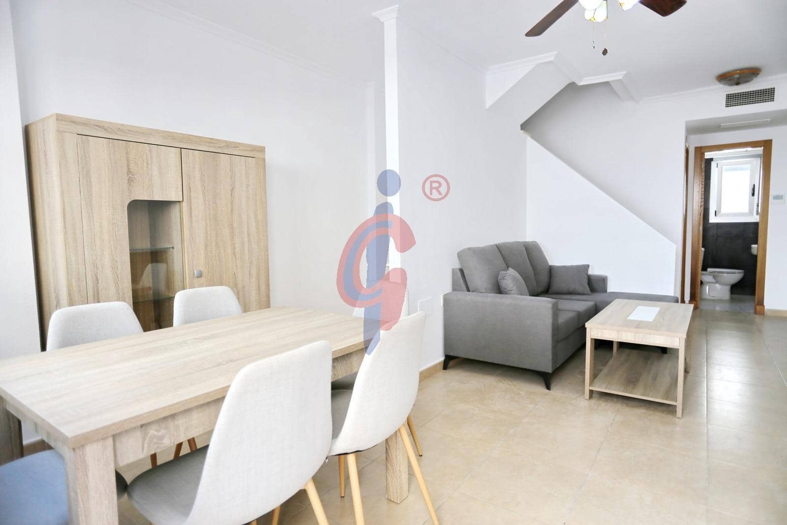 3 soveværelse Rækkehus til salg i Guardamar del Segura med swimmingpool garage - € 185.000 (Ref: 9385735)