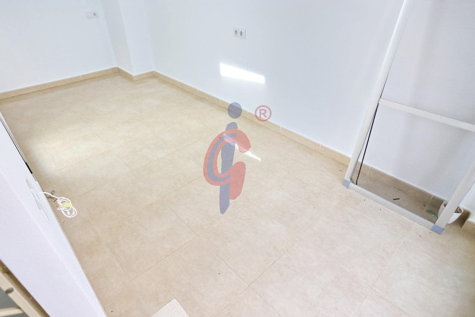 3 soveværelse Rækkehus til salg i Guardamar del Segura med swimmingpool garage - € 185.000 (Ref: 9385735)