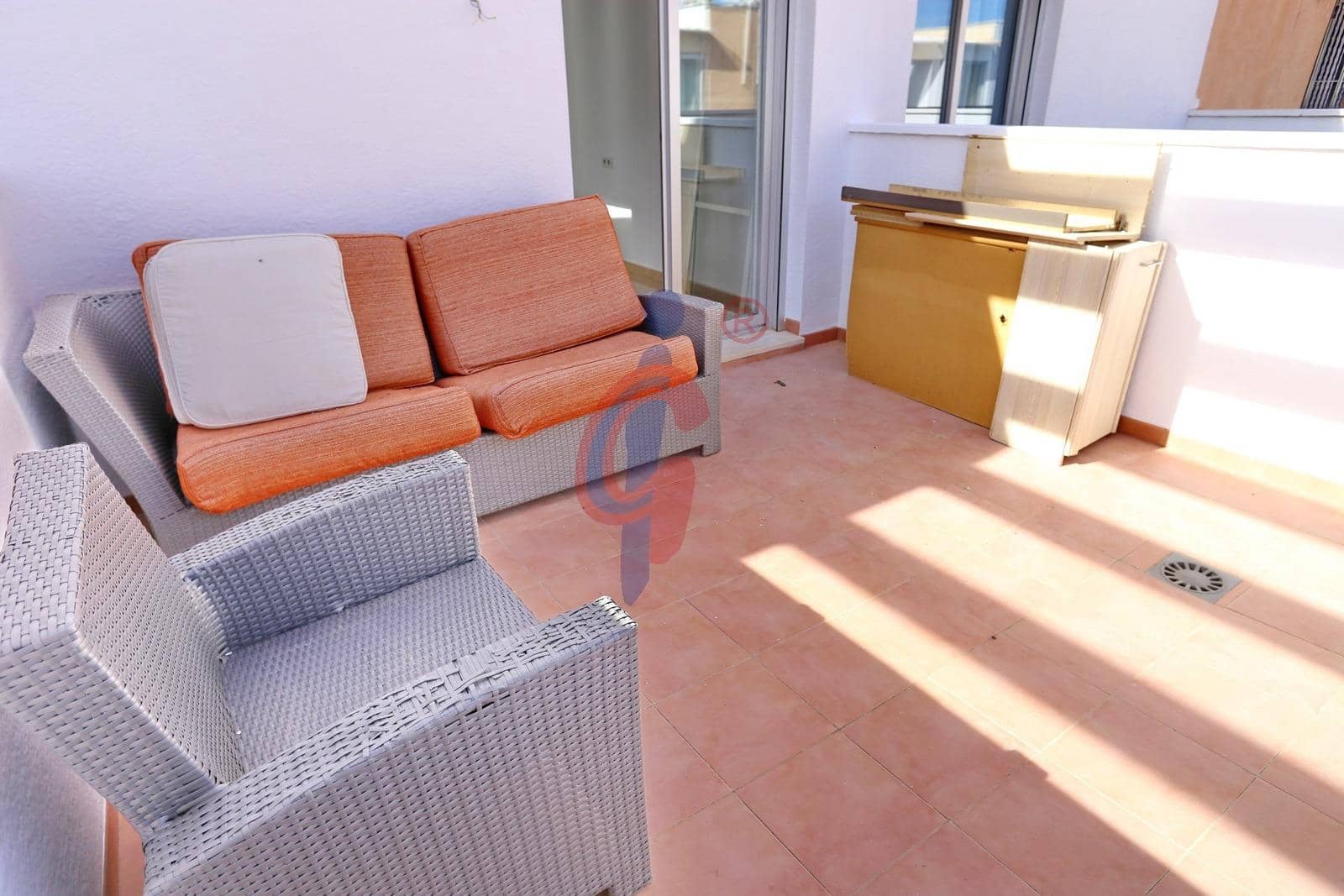 3 soveværelse Rækkehus til salg i Guardamar del Segura med swimmingpool garage - € 185.000 (Ref: 9385735)