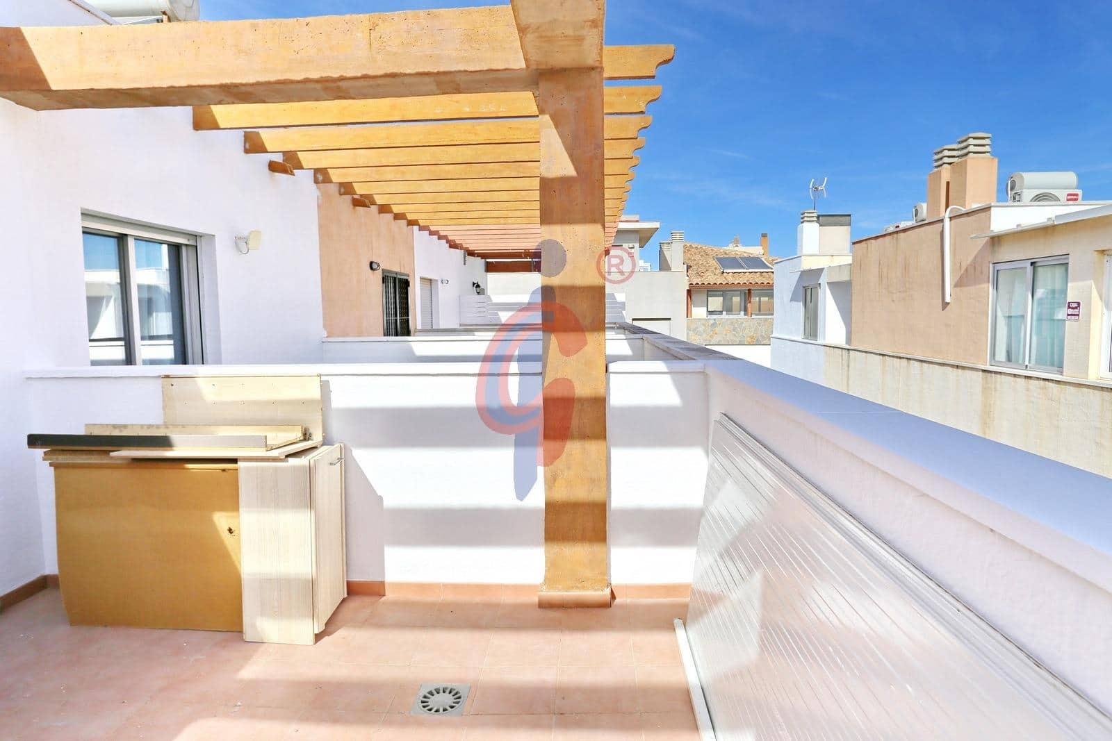 3 soveværelse Rækkehus til salg i Guardamar del Segura med swimmingpool garage - € 185.000 (Ref: 9385735)