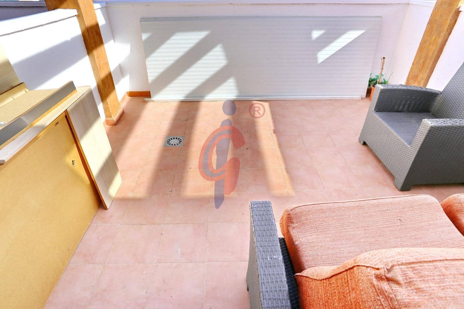 3 soveværelse Rækkehus til salg i Guardamar del Segura med swimmingpool garage - € 185.000 (Ref: 9385735)