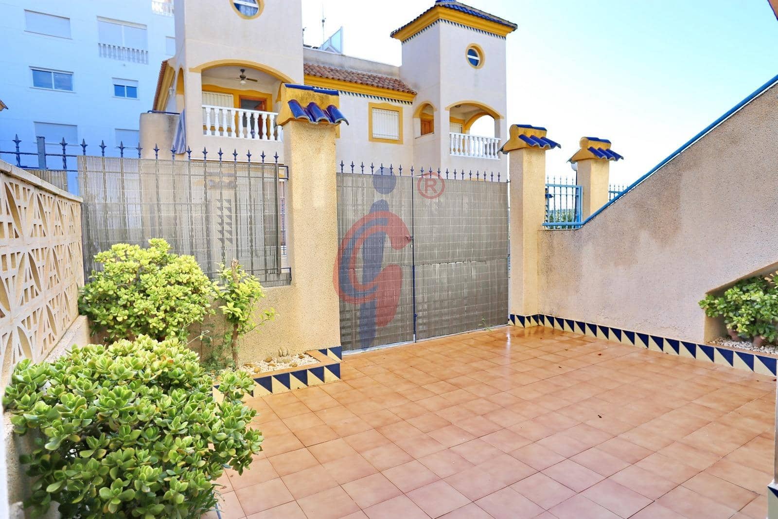 2 soveværelse Bungalow til salg i Guardamar del Segura med swimmingpool - € 149.990 (Ref: 9406555)