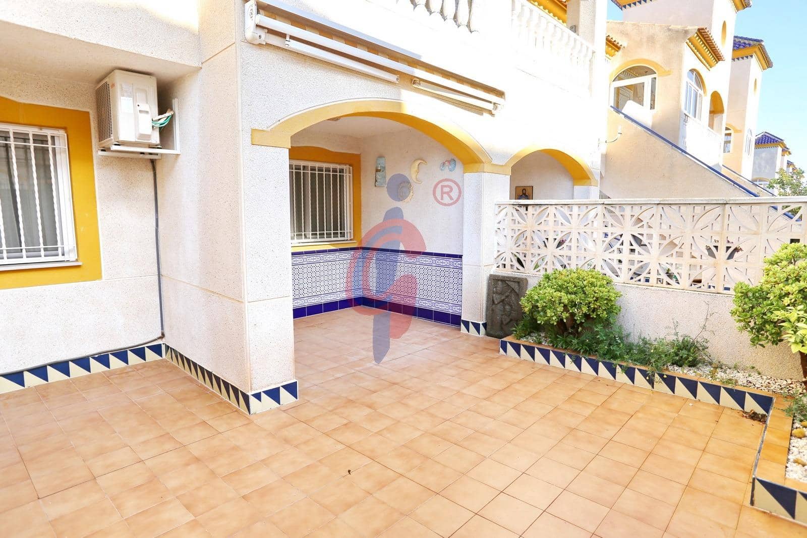 2 soveværelse Bungalow til salg i Guardamar del Segura med swimmingpool - € 149.990 (Ref: 9406555)