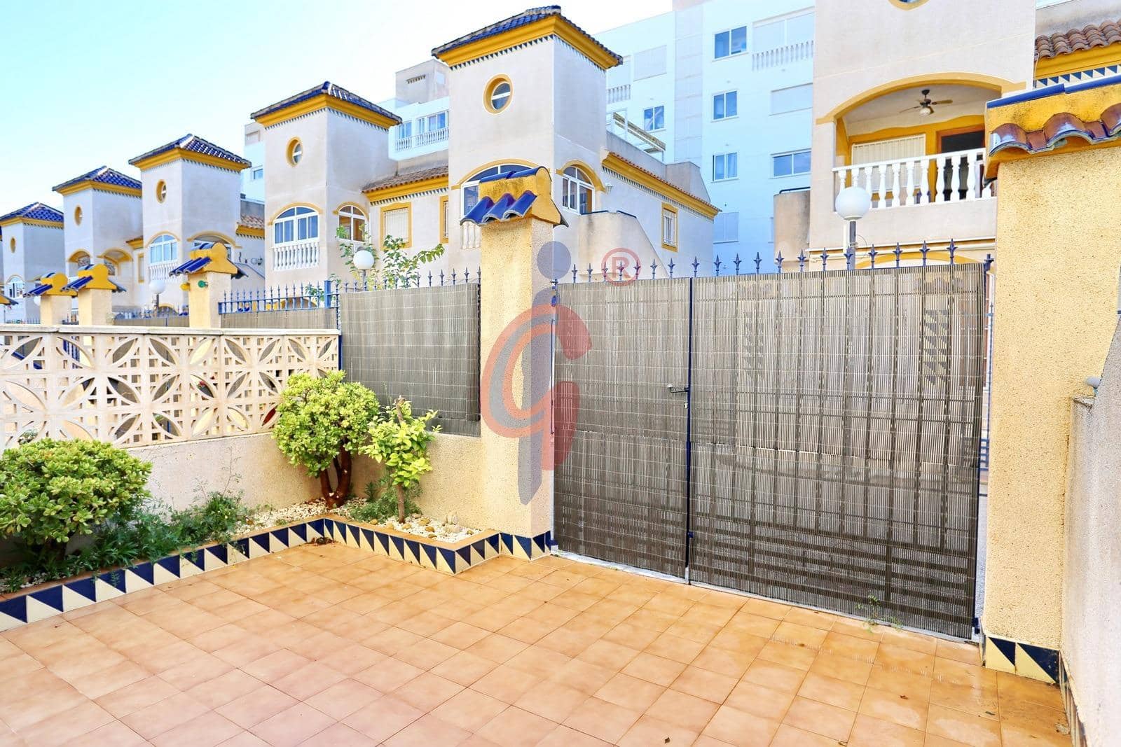 2 soveværelse Bungalow til salg i Guardamar del Segura med swimmingpool - € 149.990 (Ref: 9406555)