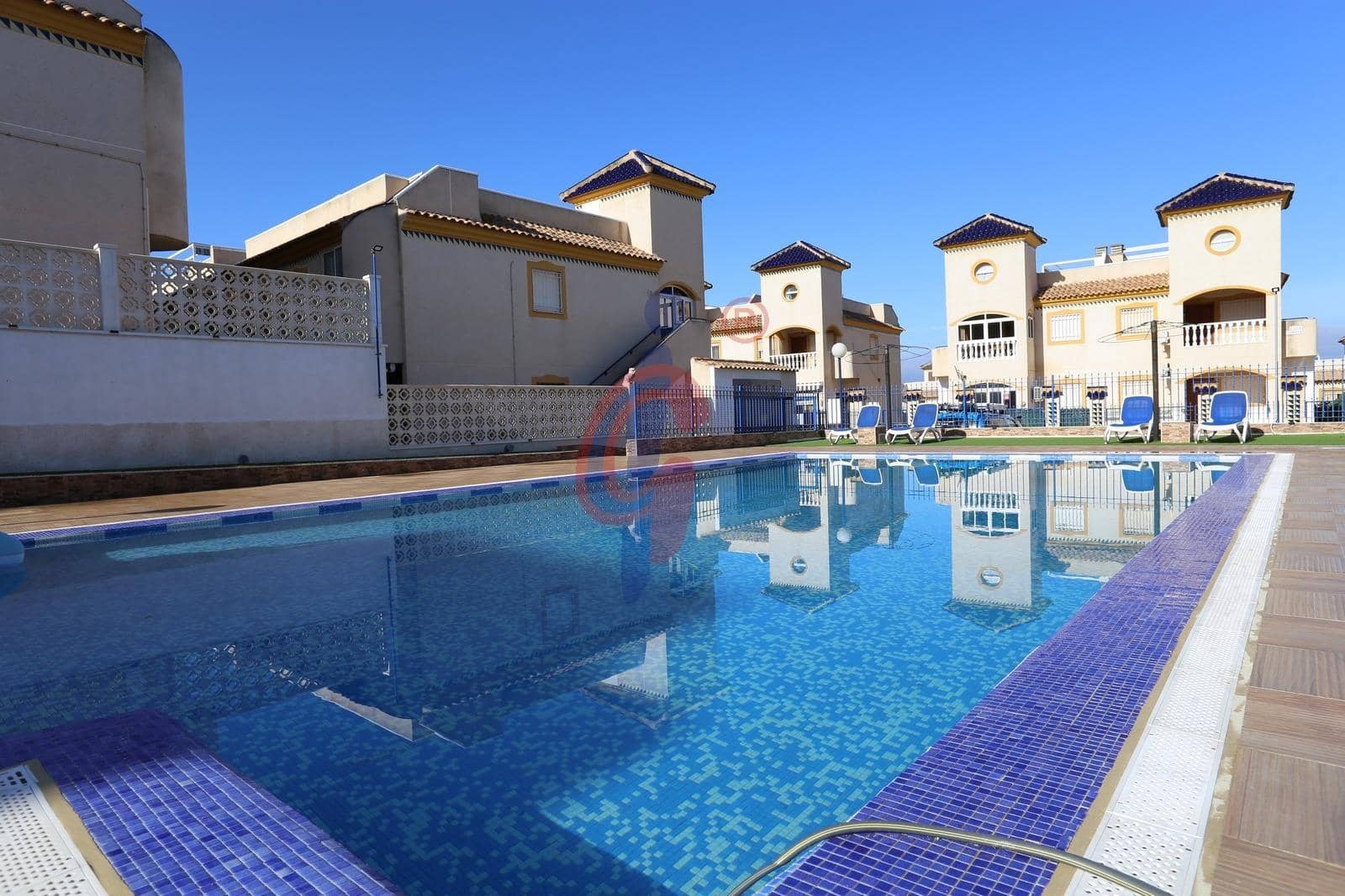 2 soveværelse Bungalow til salg i Guardamar del Segura med swimmingpool - € 149.990 (Ref: 9406555)