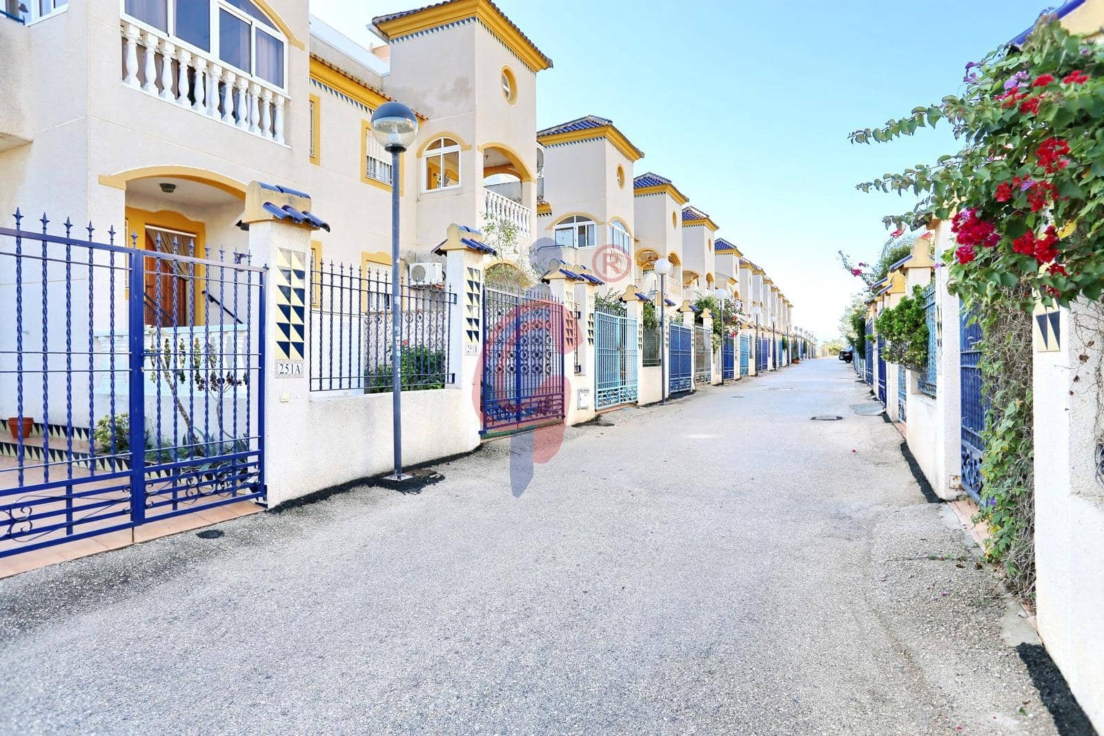 2 soveværelse Bungalow til salg i Guardamar del Segura med swimmingpool - € 149.990 (Ref: 9406555)