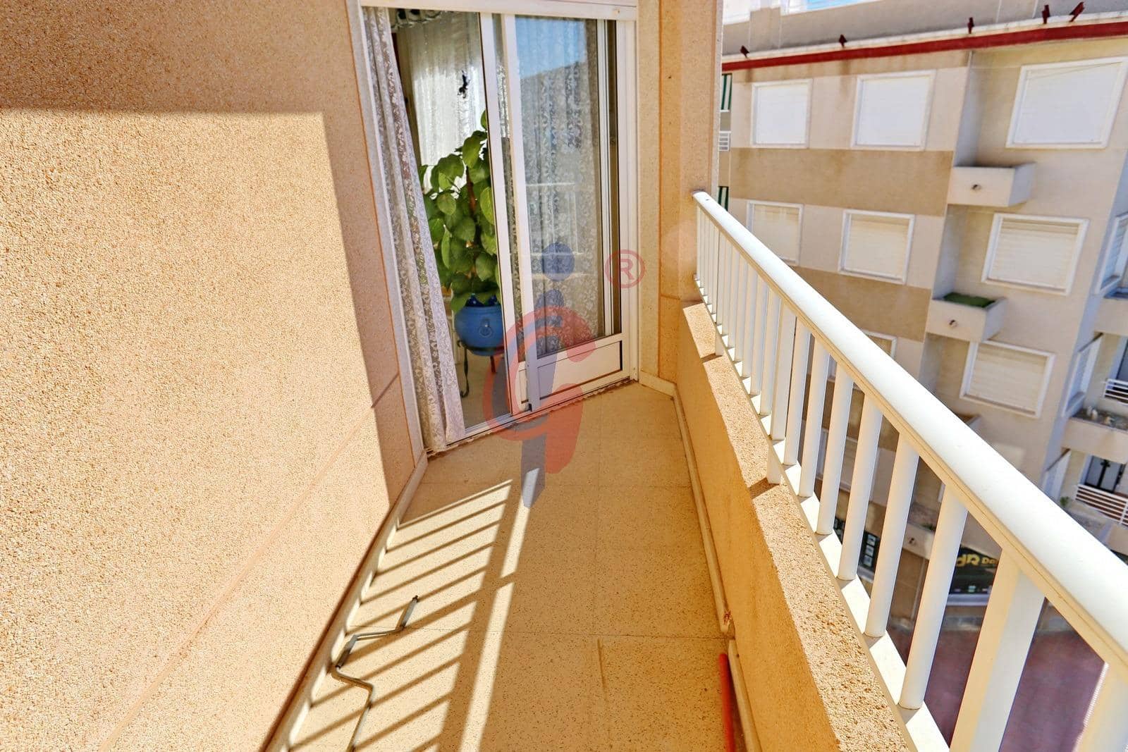 Estúdio para venda em Guardamar del Segura - 94 900 € (Ref: 9423908)