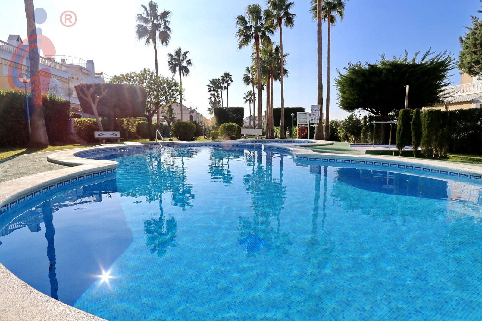 3 quarto Penthouse para venda em Guardamar del Segura com piscina - 249 750 € (Ref: 9435075)