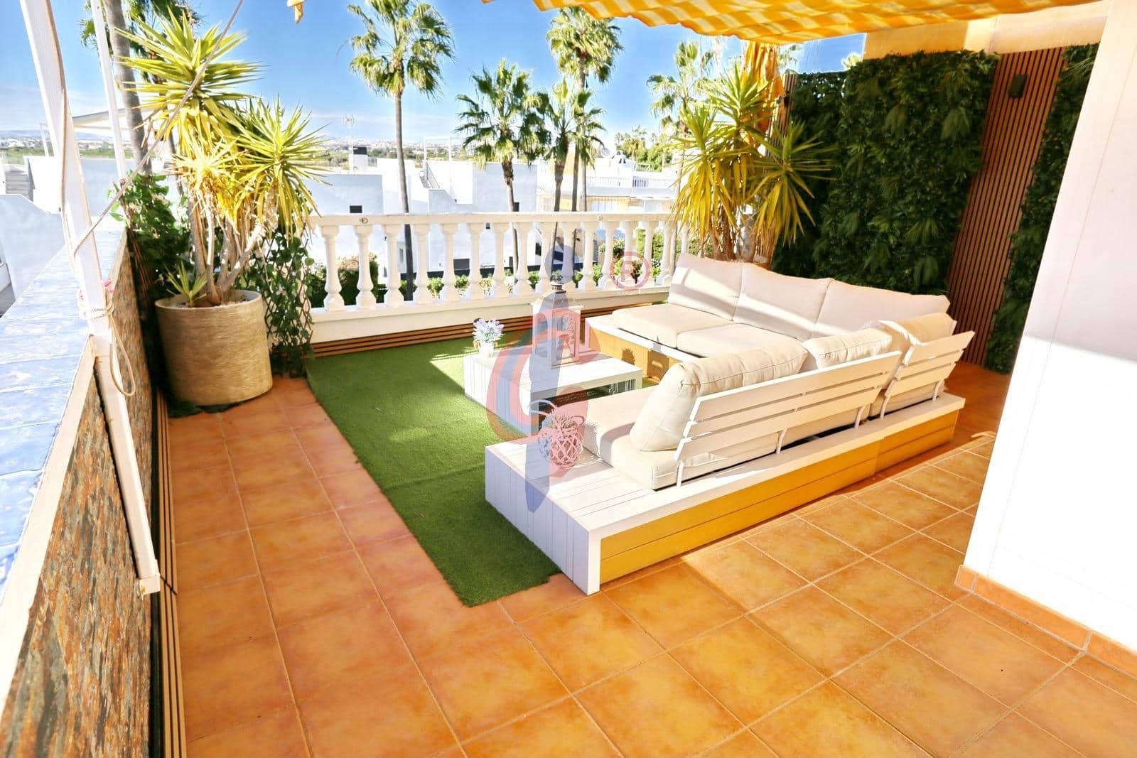 3 quarto Penthouse para venda em Guardamar del Segura com piscina - 249 750 € (Ref: 9435075)