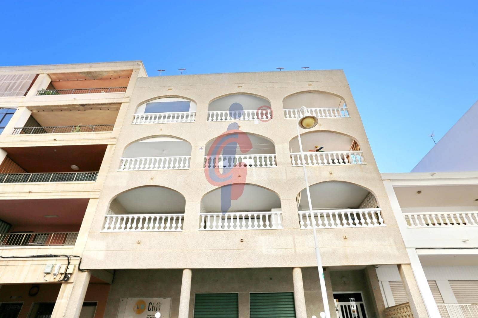 Apartamento de 1 habitación en Guardamar del Segura en venta - 143.000 € (Ref: 9435076)