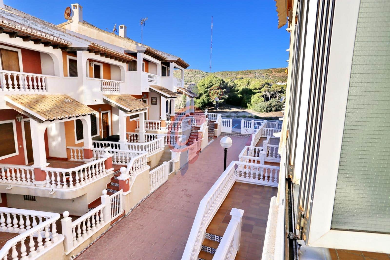 Appartement de 2 chambres à louer à Guardamar del Segura avec garage - 700 € (Ref: 9437535)