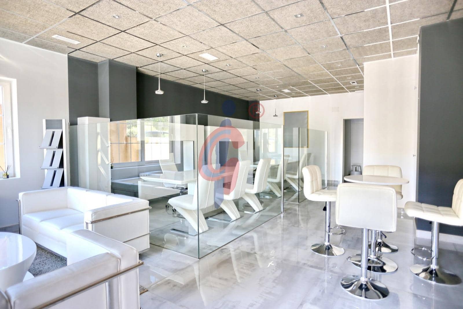 Ufficio da affittare in Guardamar del Segura - 1.300 € (Rif: 9456381)