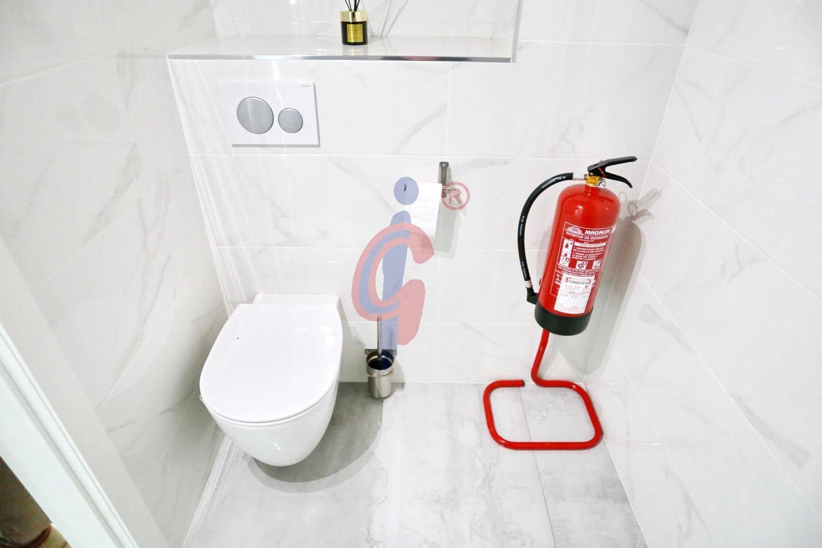 Ufficio da affittare in Guardamar del Segura - 1.300 € (Rif: 9456381)