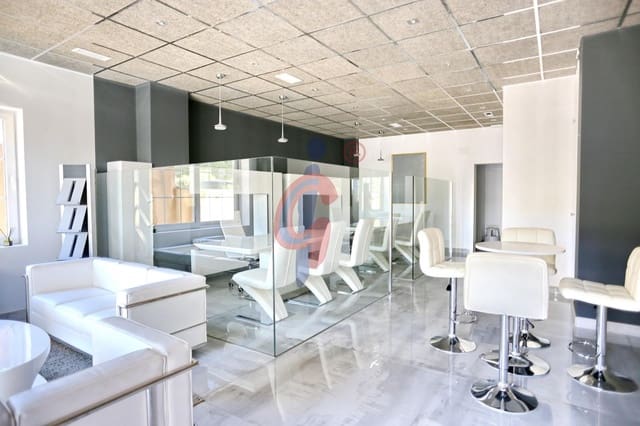 Büro zu vermieten in El Moncayo, Guardamar del Segura - 1.300 € (Ref: 9456381)