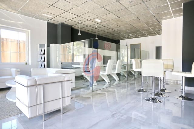 Büro zu vermieten in El Moncayo, Guardamar del Segura - 1.300 € (Ref: 9456381)