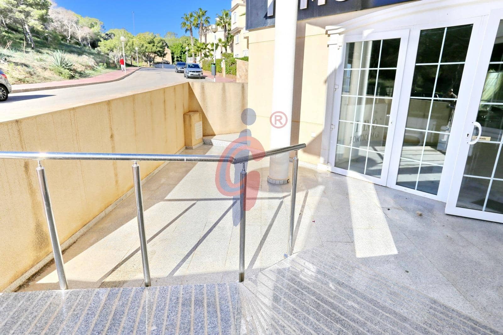 Ufficio da affittare in Guardamar del Segura - 1.300 € (Rif: 9456381)