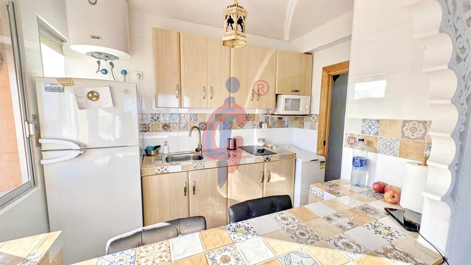 2 soveværelse Lejlighed til leje i Guardamar del Segura - € 650 (Ref: 9465848)