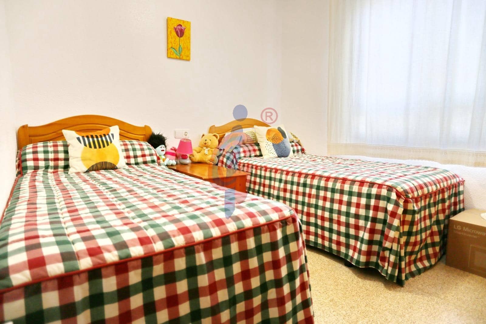 2 makuuhuone Asunto myytävänä paikassa Guardamar del Segura mukana 
autotalli - 174 990 € (Ref: 9468550)