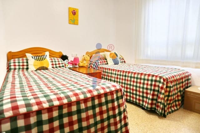 2 makuuhuone Asunto myytävänä paikassa Las Viñas, Guardamar del Segura mukana 
autotalli - 174 990 € (Ref: 9468550)