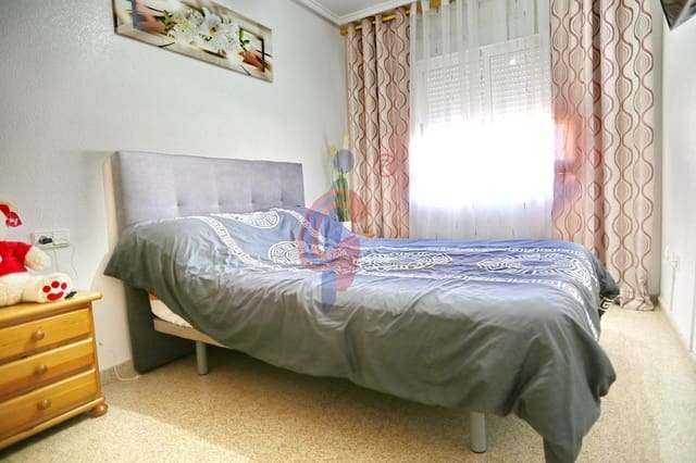 2 makuuhuone Asunto myytävänä paikassa Las Viñas, Guardamar del Segura mukana 
autotalli - 174 990 € (Ref: 9468550)