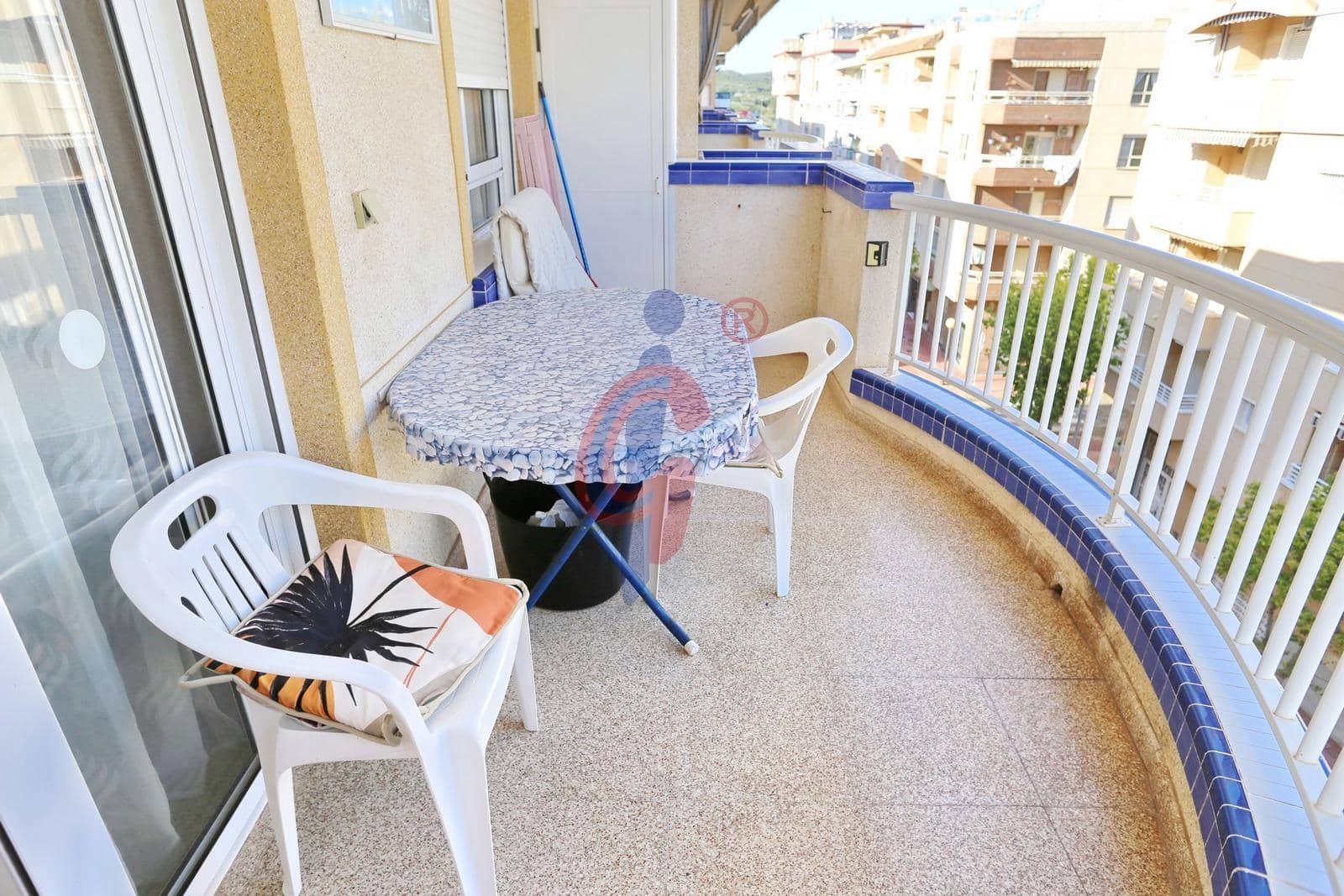 2 makuuhuone Asunto myytävänä paikassa Guardamar del Segura mukana 
autotalli - 174 990 € (Ref: 9468550)