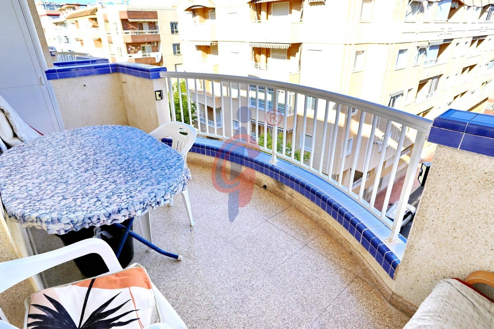 2 makuuhuone Asunto myytävänä paikassa Guardamar del Segura mukana 
autotalli - 174 990 € (Ref: 9468550)