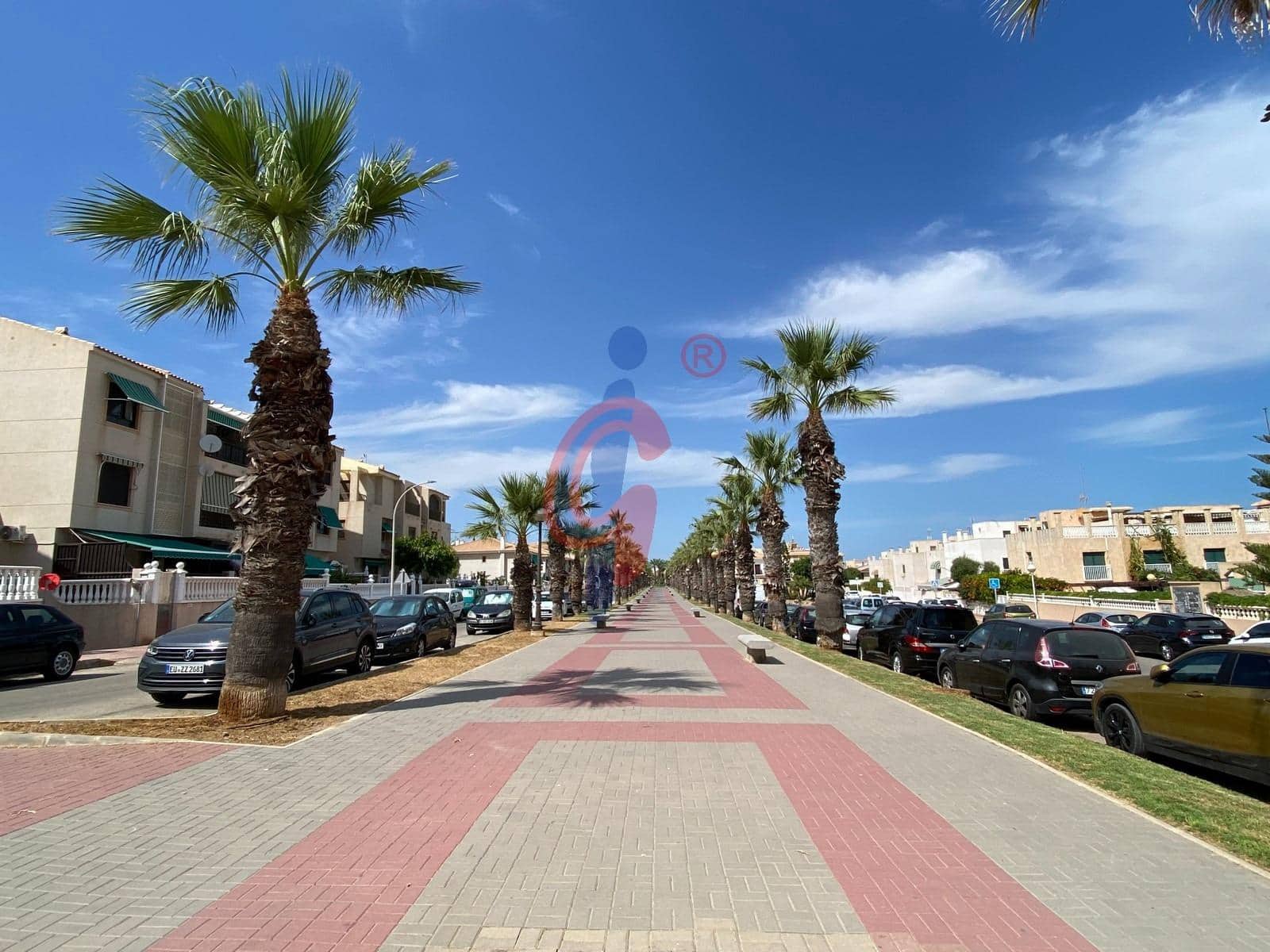 2 makuuhuone Asunto myytävänä paikassa Guardamar del Segura mukana 
autotalli - 174 990 € (Ref: 9468550)