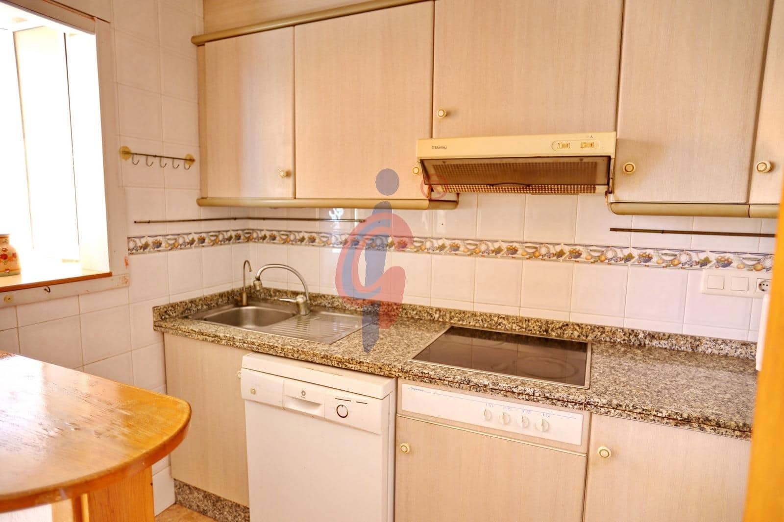 Piso de 2 habitaciones en Guardamar del Segura en venta con piscina - 169.950 € (Ref: 9474270)