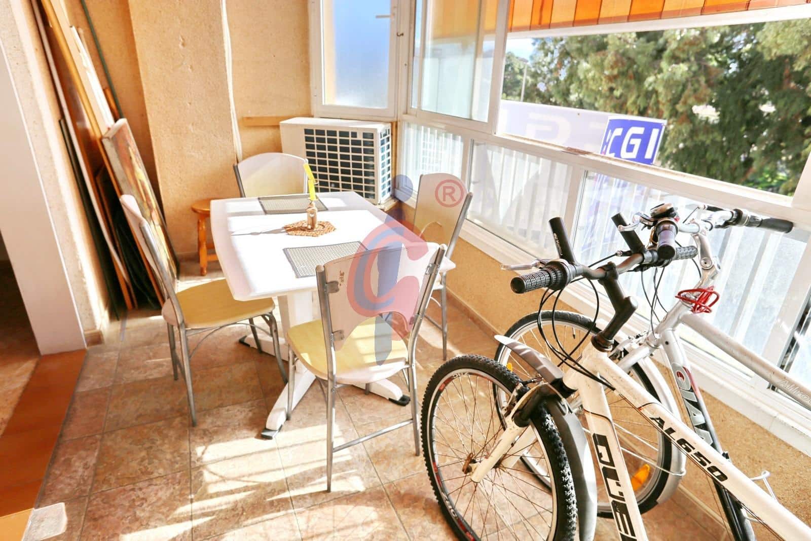 Piso de 2 habitaciones en Guardamar del Segura en venta con piscina - 169.950 € (Ref: 9474270)