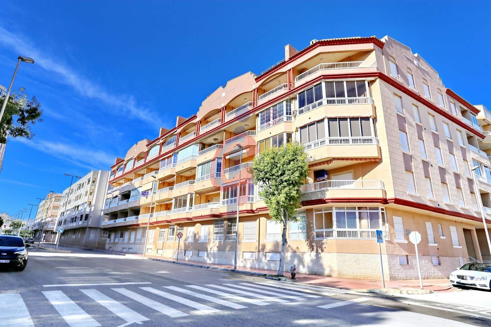 Piso de 2 habitaciones en Guardamar del Segura en venta con piscina - 169.950 € (Ref: 9474270)