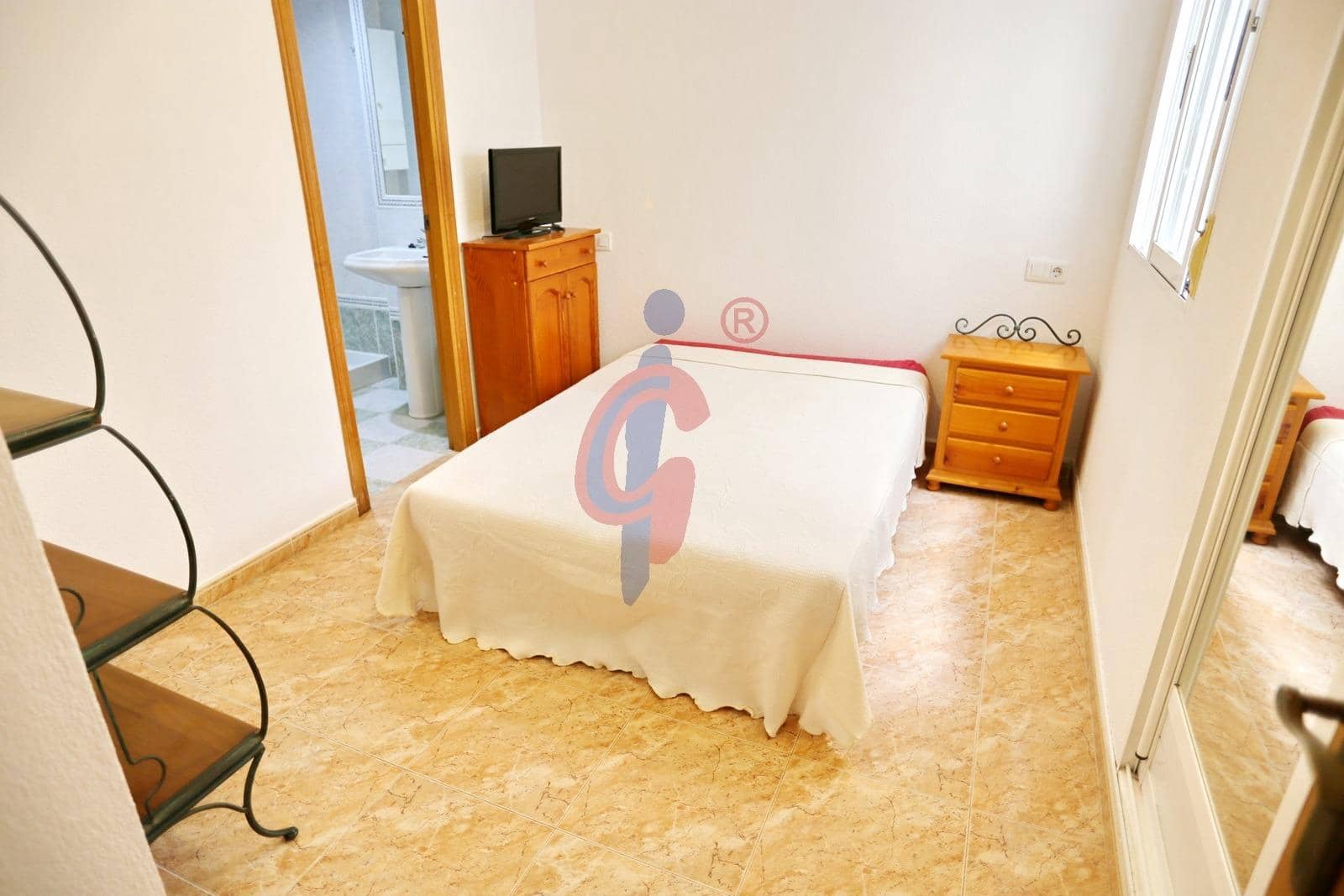 Piso de 2 habitaciones en Guardamar del Segura en venta con piscina - 169.950 € (Ref: 9474270)