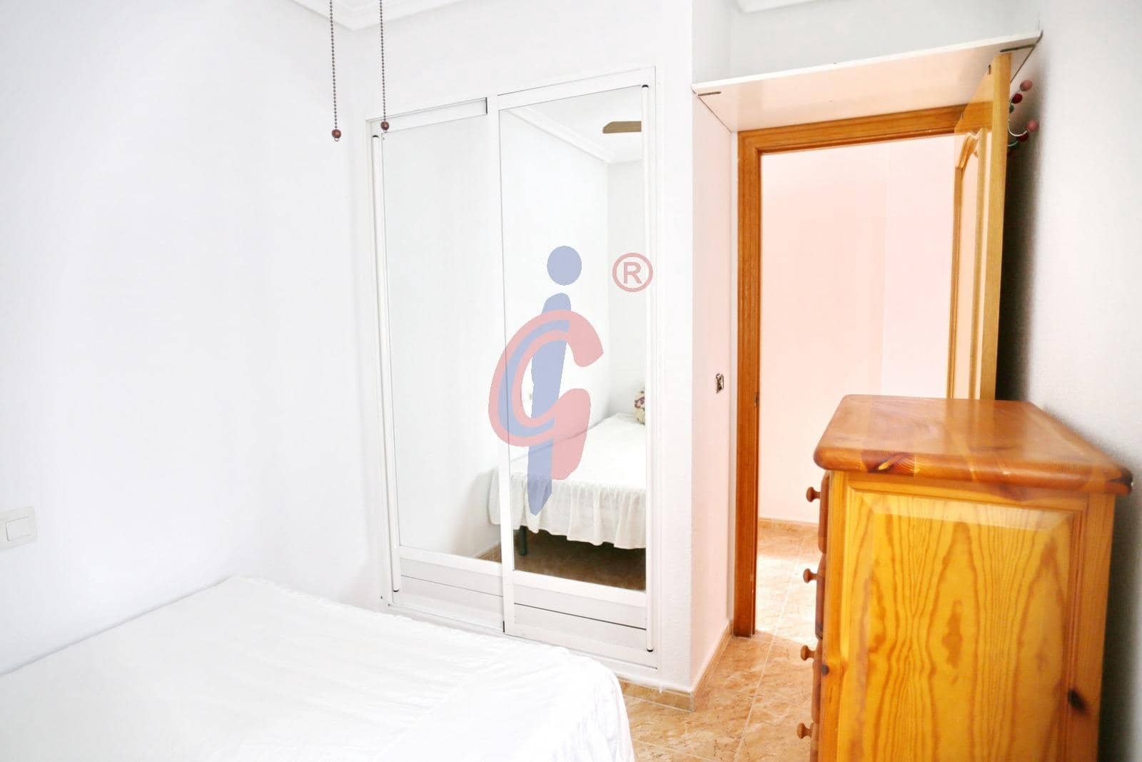 Piso de 2 habitaciones en Guardamar del Segura en venta con piscina - 169.950 € (Ref: 9474270)