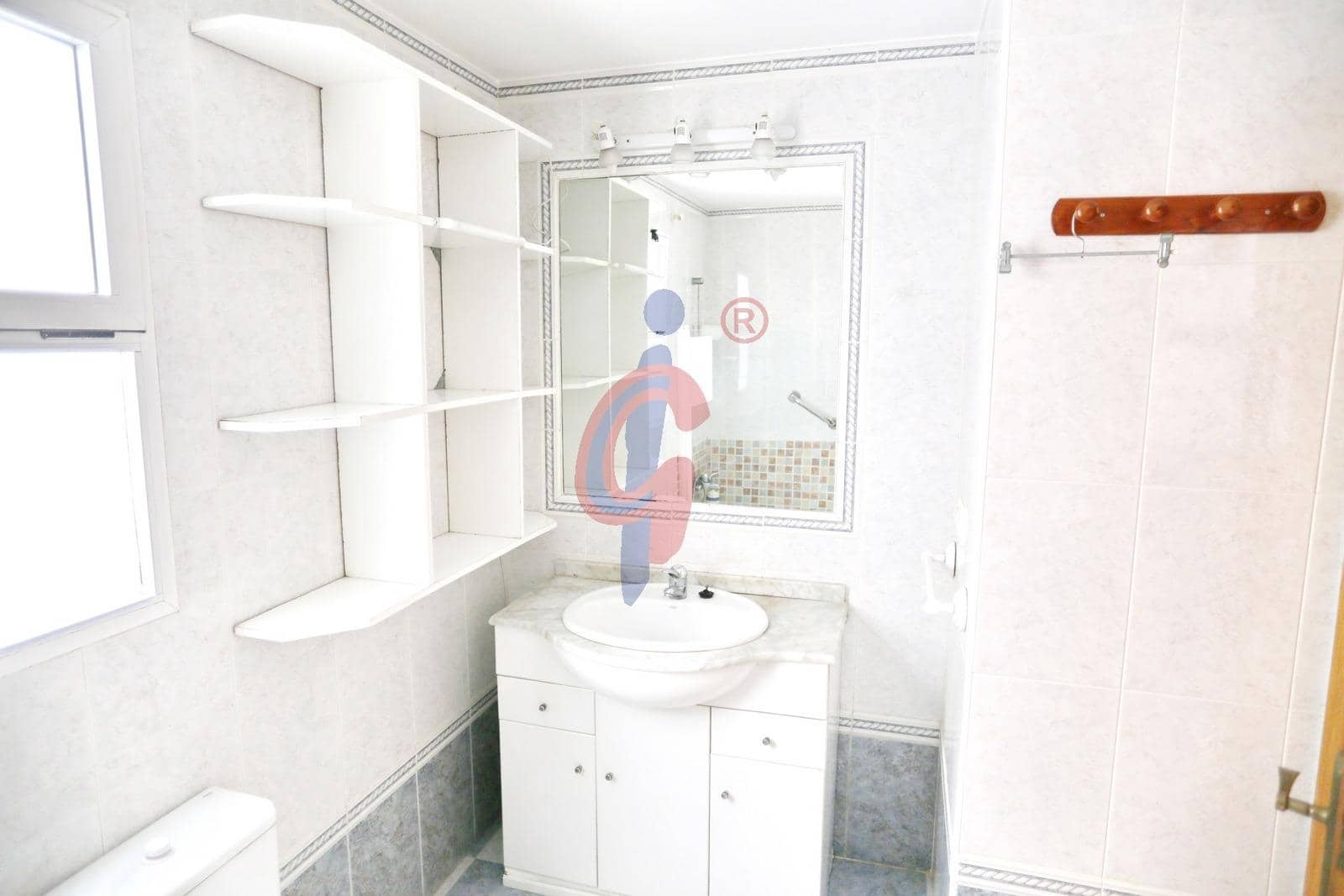 Piso de 2 habitaciones en Guardamar del Segura en venta con piscina - 169.950 € (Ref: 9474270)