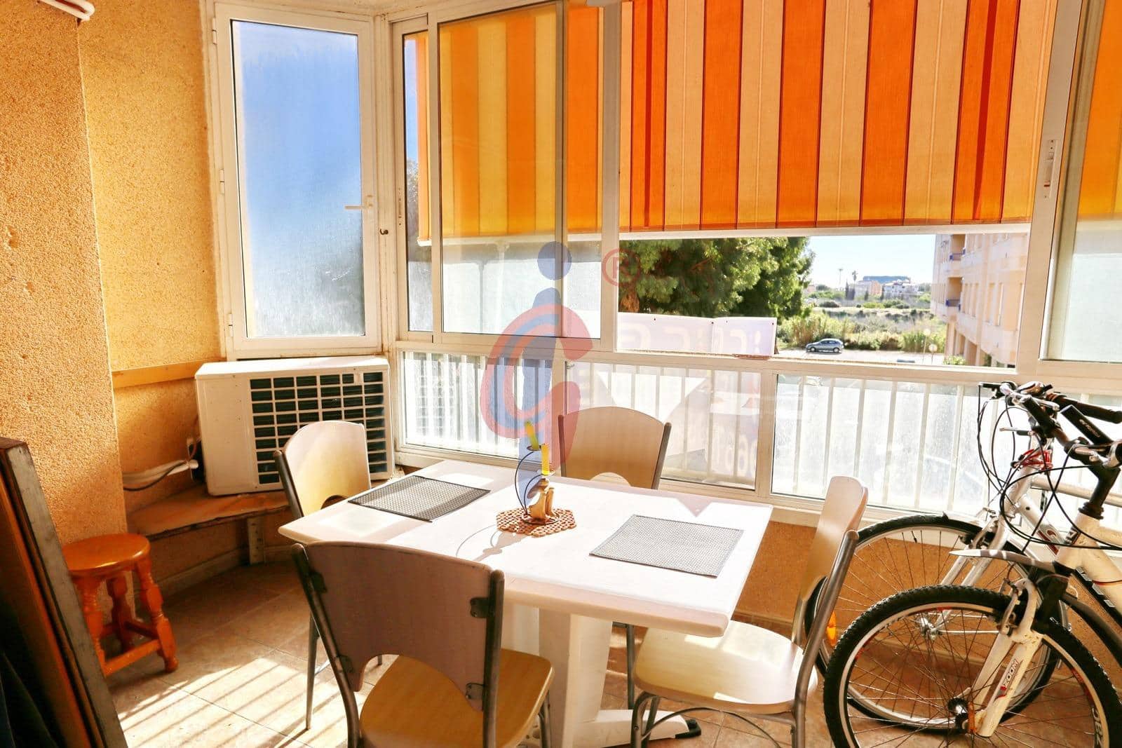 Piso de 2 habitaciones en Guardamar del Segura en venta con piscina - 169.950 € (Ref: 9474270)