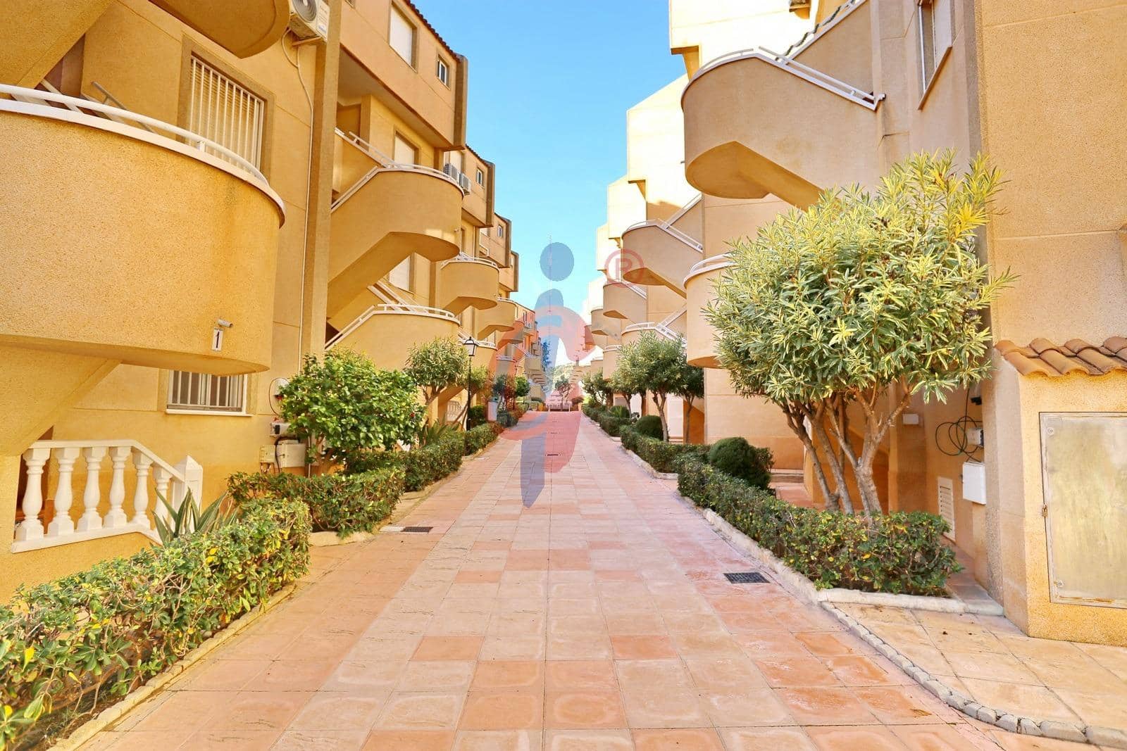 1 bedroom Flat for sale in Guardamar del Segura with pool - € 159,500 (Ref: 9495394)