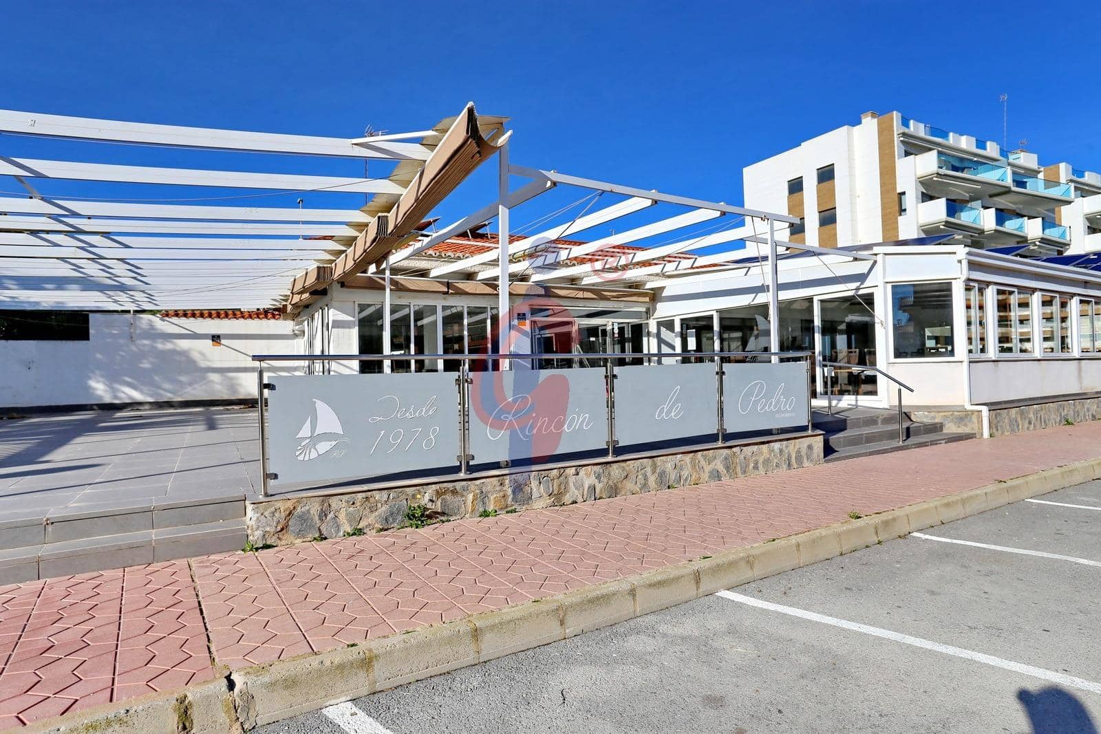 Restaurant/bar te koop in Guardamar del Segura met garage - € 1.495.000 (Ref: 9502464)
