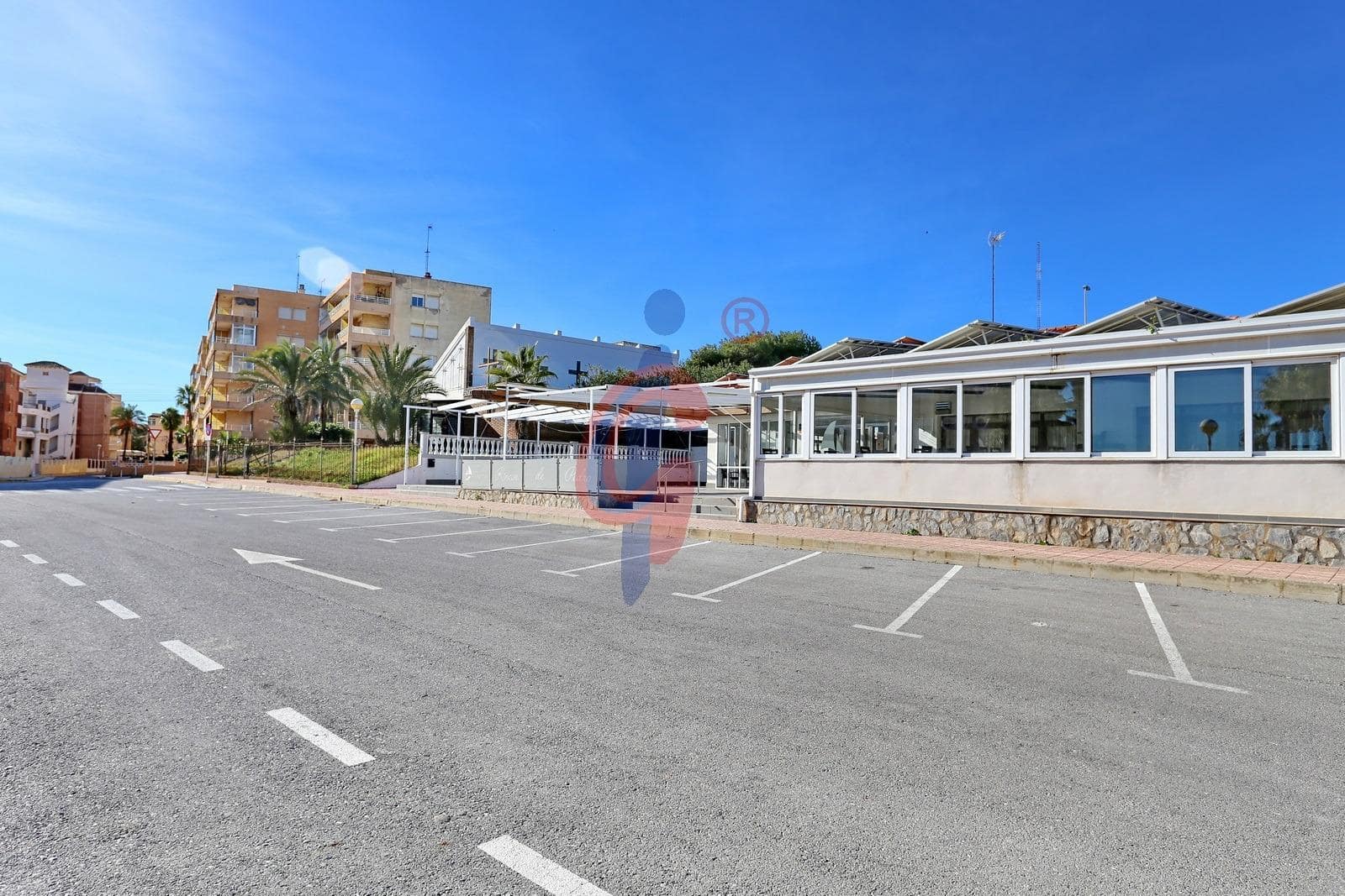 Restaurant/bar te koop in Guardamar del Segura met garage - € 1.495.000 (Ref: 9502464)