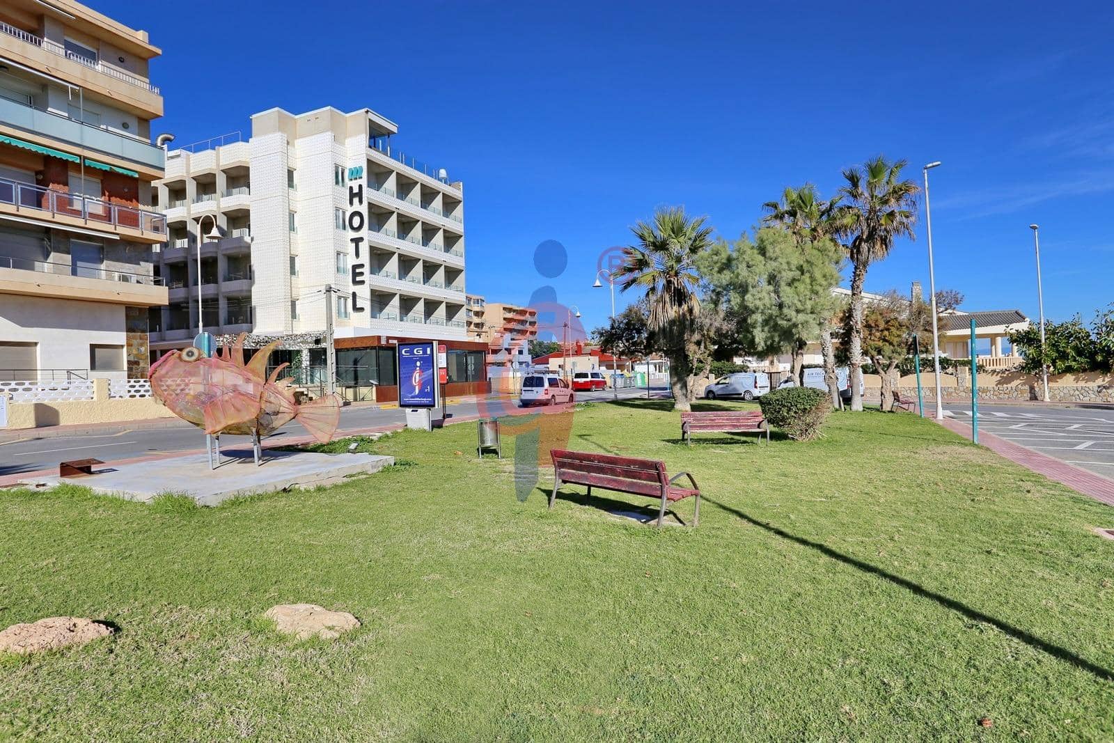 Restaurant/bar te koop in Guardamar del Segura met garage - € 1.495.000 (Ref: 9502464)