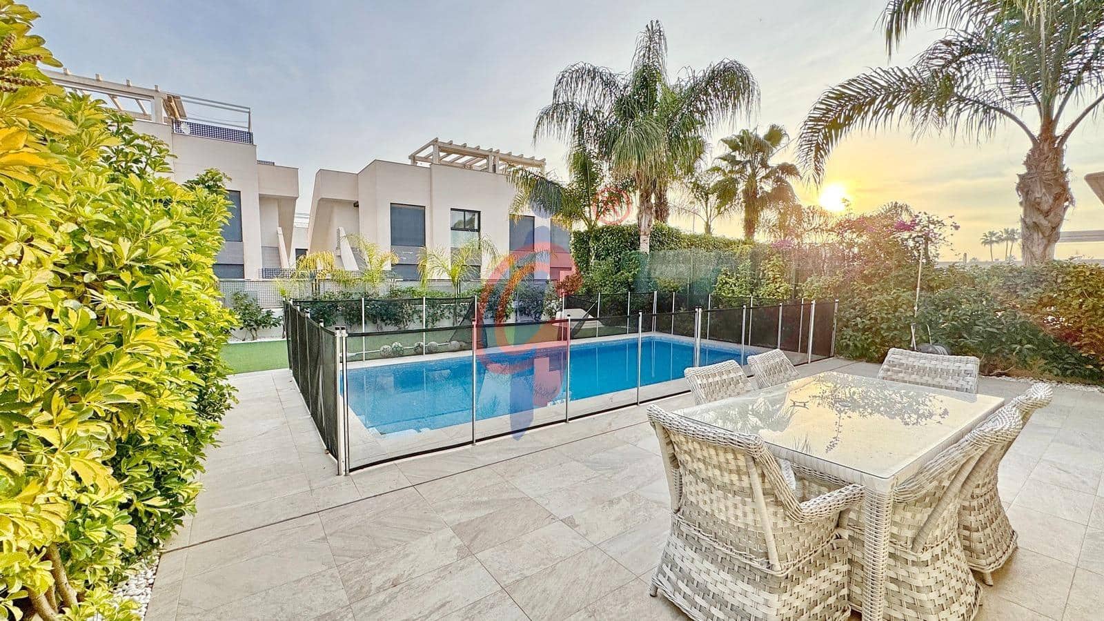 Chalet de 3 habitaciones en Ciudad Quesada en venta con piscina garaje - 459.000 € (Ref: 9509045)