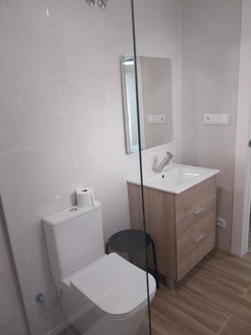 Apartamento de 2 habitaciones en Zona Pueblo, Guardamar del Segura en alquiler - 950 € (Ref: 9509046)