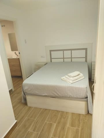 Apartamento de 2 habitaciones en Zona Pueblo, Guardamar del Segura en alquiler - 950 € (Ref: 9509046)