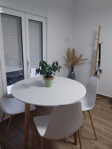 Apartamento de 2 habitaciones en Zona Pueblo, Guardamar del Segura en alquiler - 950 € (Ref: 9509046)