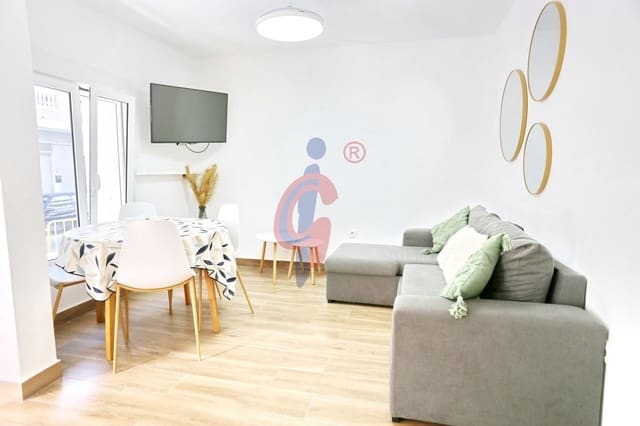 2 bedroom Apartment for rent in Zona Pueblo, Guardamar del Segura - € 900 (Ref: 9509046)