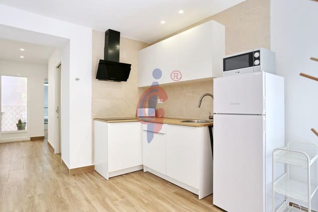 2 bedroom Apartment for rent in Zona Pueblo, Guardamar del Segura - € 900 (Ref: 9509046)