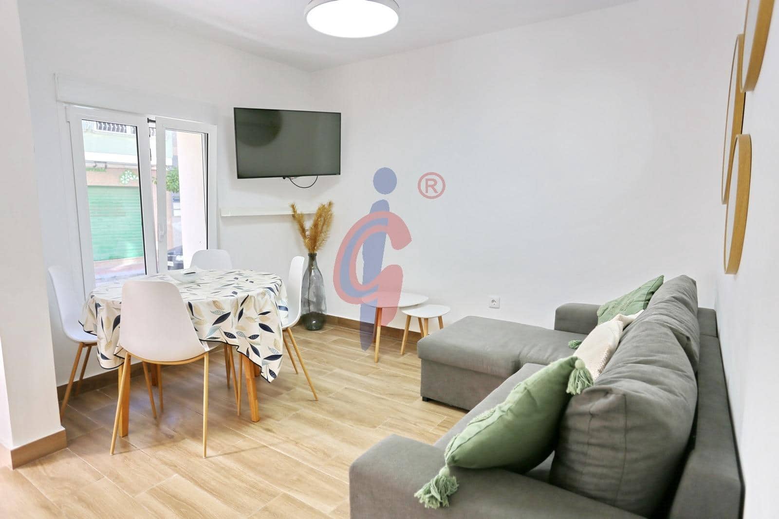 2 bedroom Apartment for rent in Guardamar del Segura - € 800 (Ref: 9509046)